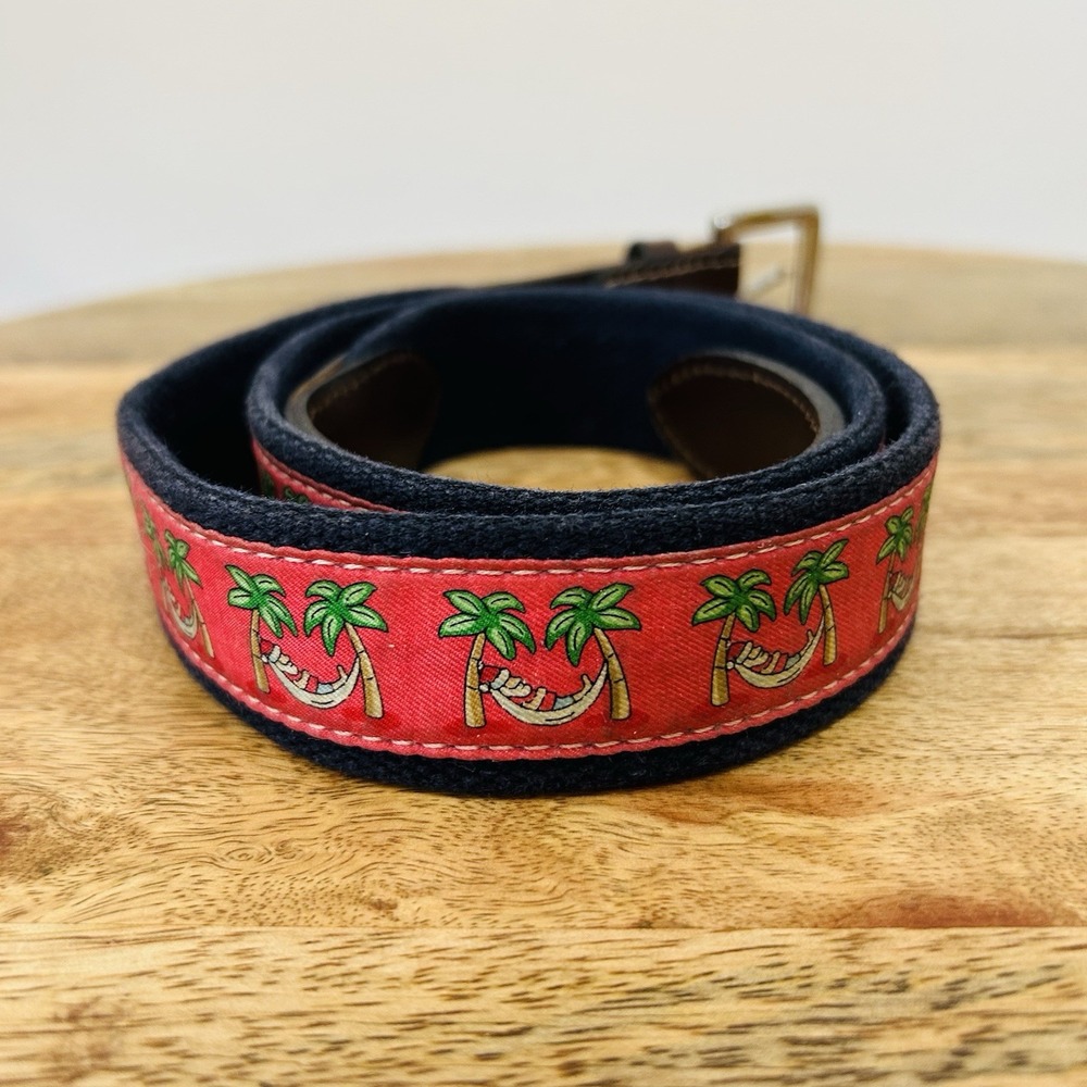 Vineyard Vines Christmas Tree Woodie Wagon Belt Red Navy Size 36 Made in USA
